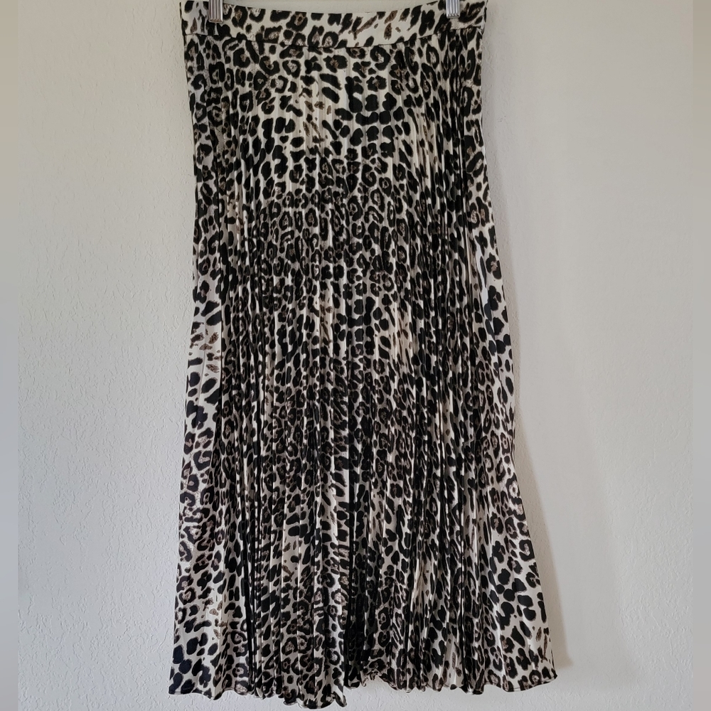 Do+Re Pleated Leopard Print Midi Skirt L. - image 3